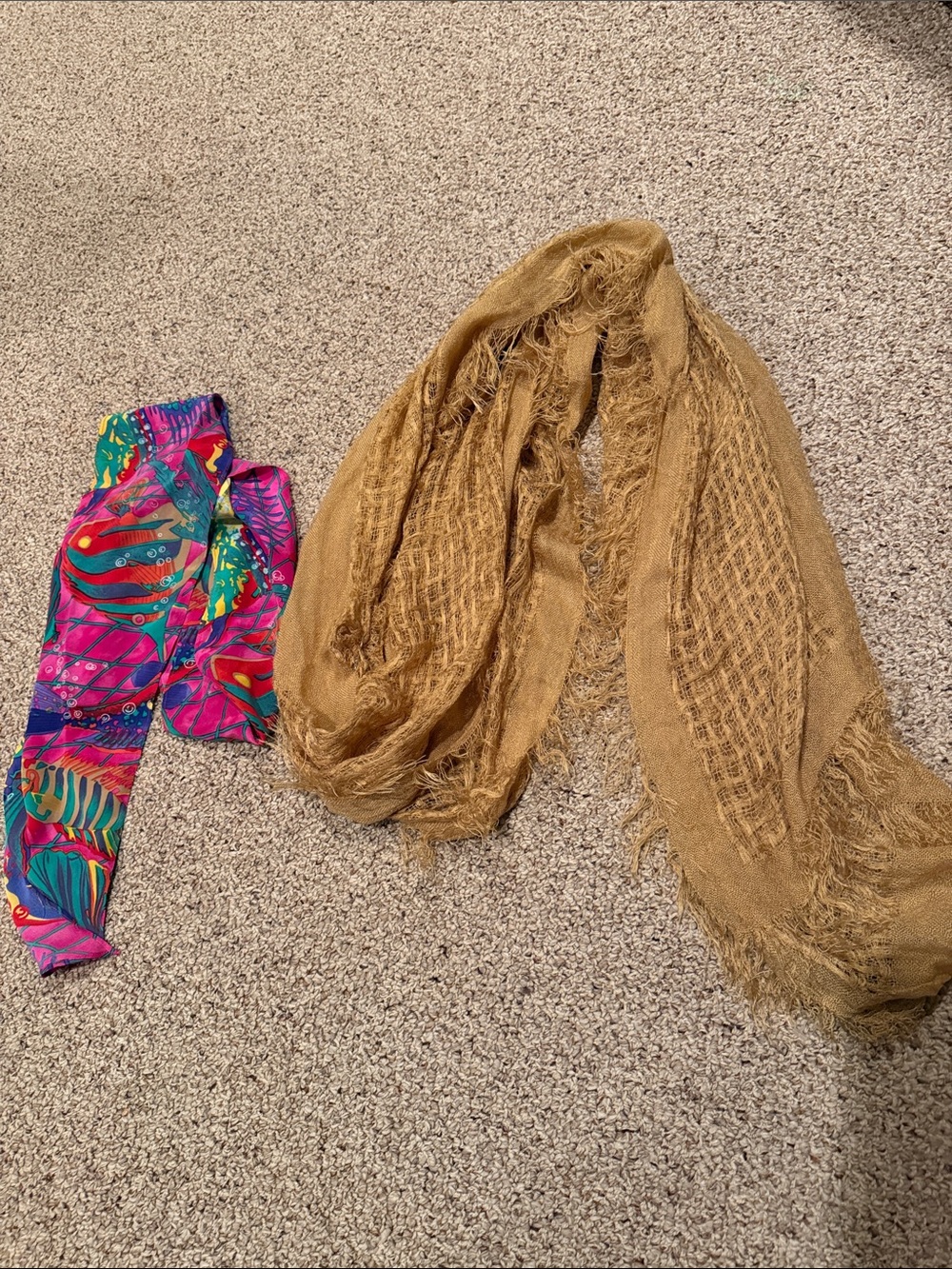 2 Lightweight Scarves